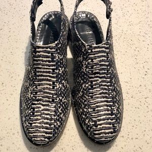 Frēda Salvador Black & White Slingback Shoes - 7.5